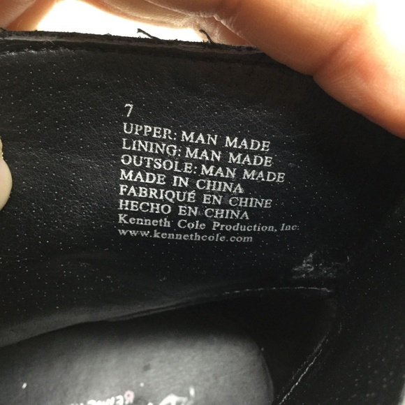 Kenneth Cole Women's  Booties Sz 7/38 Black - Picture 8 of 8